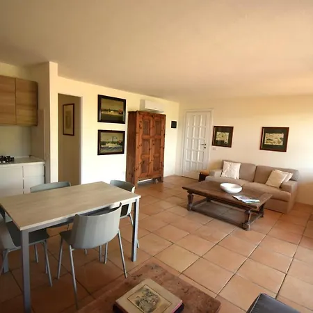 Apartment Punta Lepre 9 *